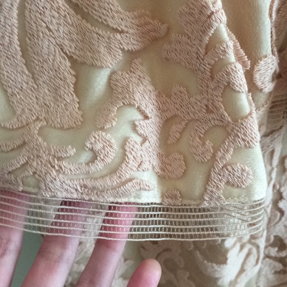 Tadashi Shoji Peplum lace gown - Picture 4 of 8